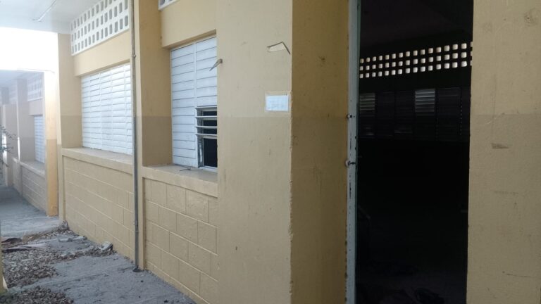 ESCUELA MANI