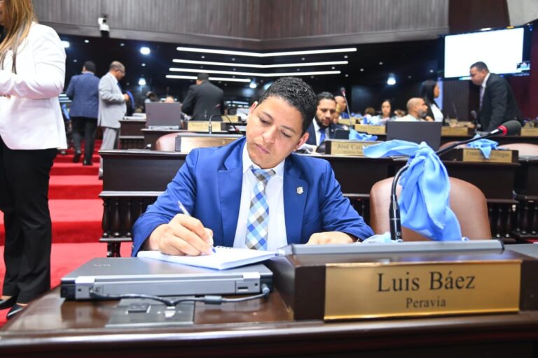 LUIS BAEZ1