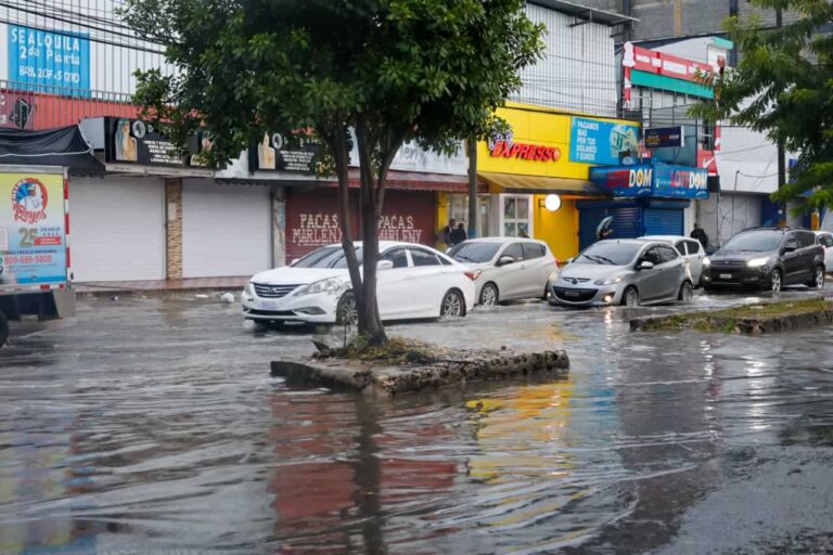 clima-en-rd-lluvias-afectan-a-2360-personas-y-590-viviendas-56a69d82